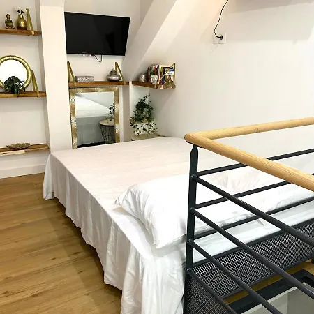 Superbe Porte Saint Martin Apartman *